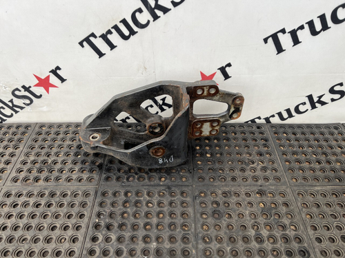 Кронштейн рессоры передней левый