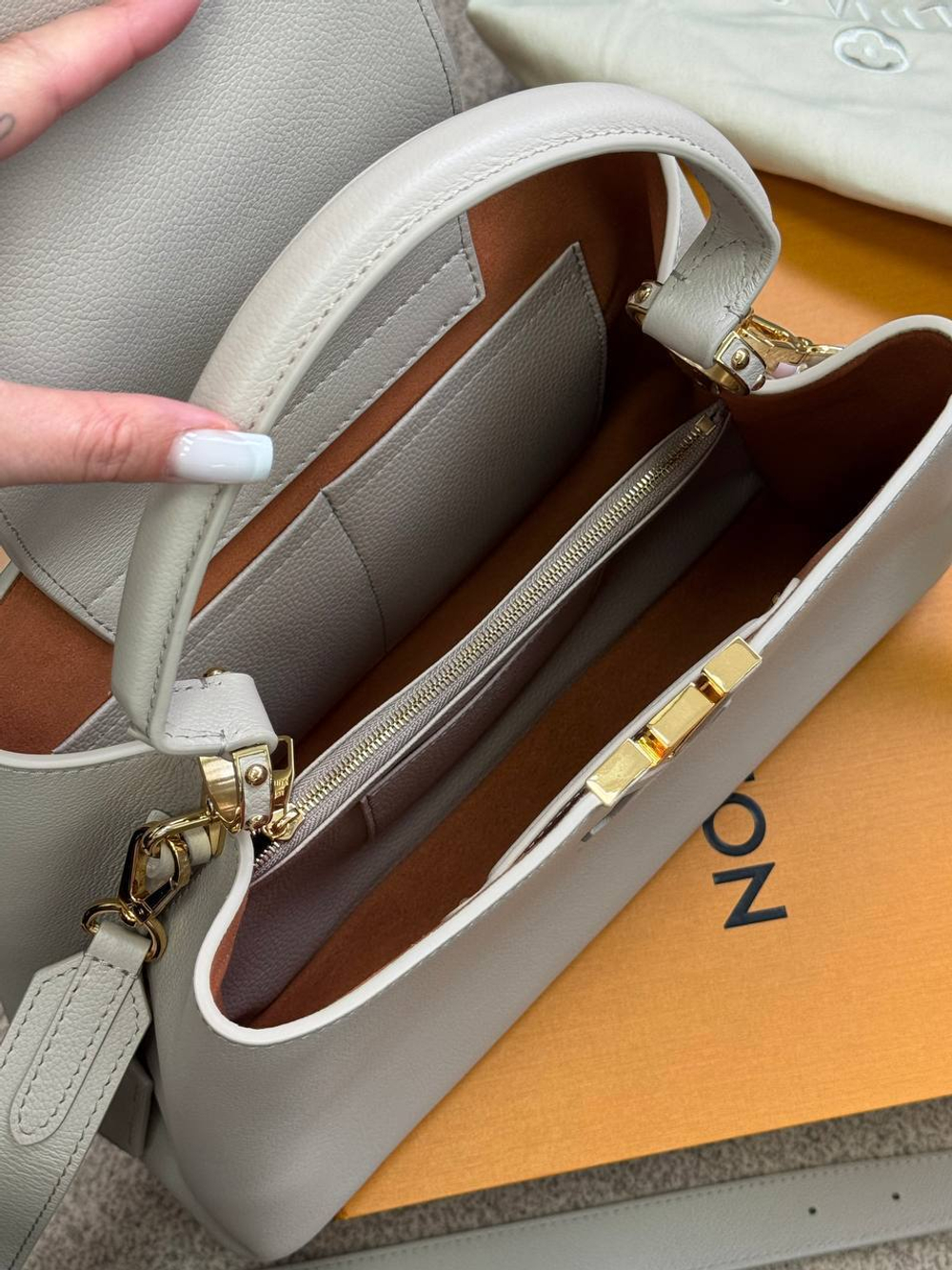 Сумка Louis Vuitton