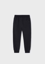 толстовка с брюками и футболкой