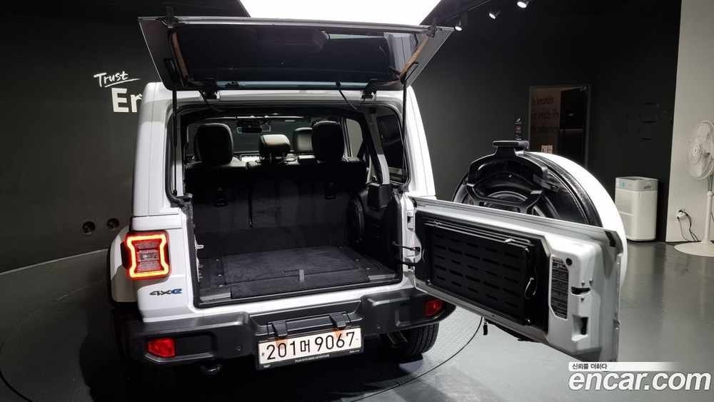 Jeep Wrangler (JL) 2.0 Overland Power Top 4 даери 4xe (12.2021)