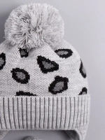 Шапка для девочки на завязках на осень