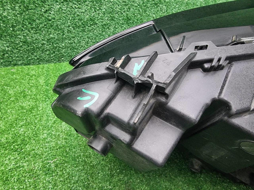 Фара левая Geely Tugella (2019-2024) LED