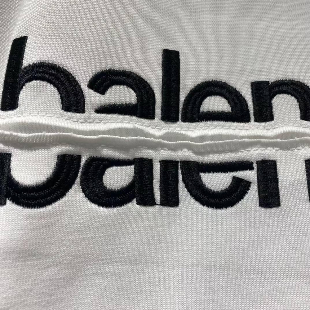 Футболка Balenciaga