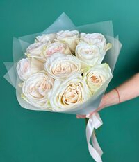 Bouquet of 11 Ecuadorian peony roses White O'Hara