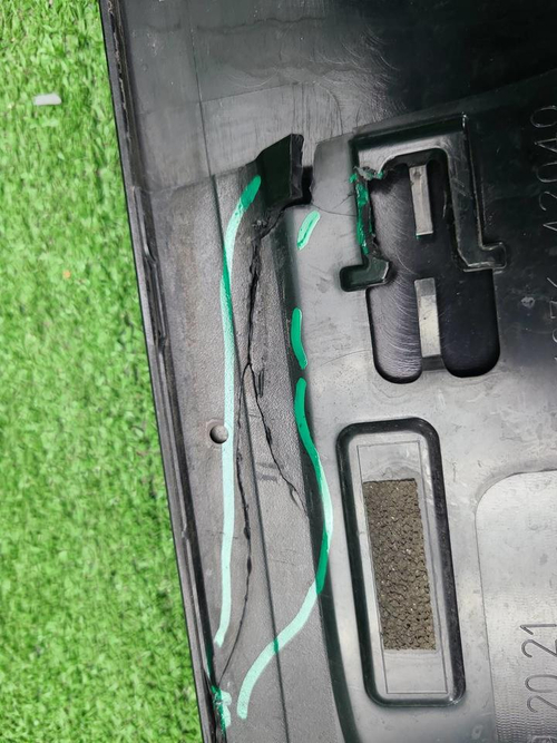 Спойлер крышки багажника Toyota RAV4 5 XA50 18-нв