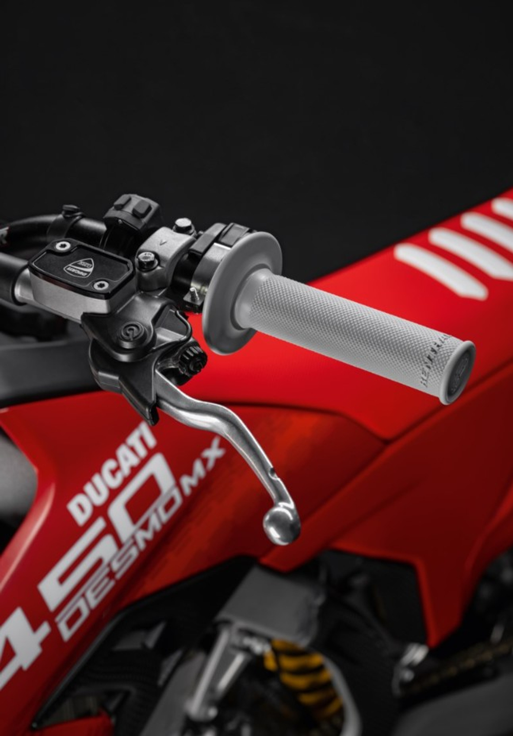 Ducati Performance Рукоятки из резины G089 Desmo 450 MX 96281201AA