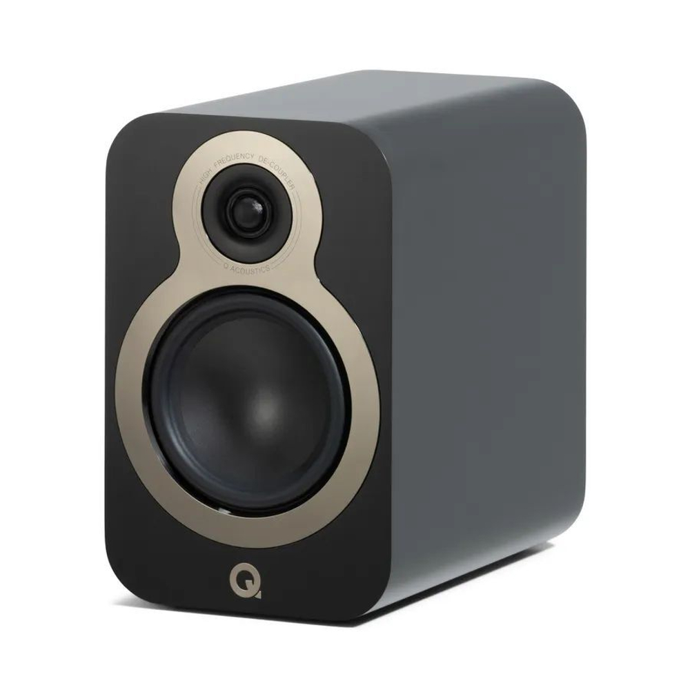 Полочная акустика Q-Acoustics Q 3030c (QA3336) Claro Walnut