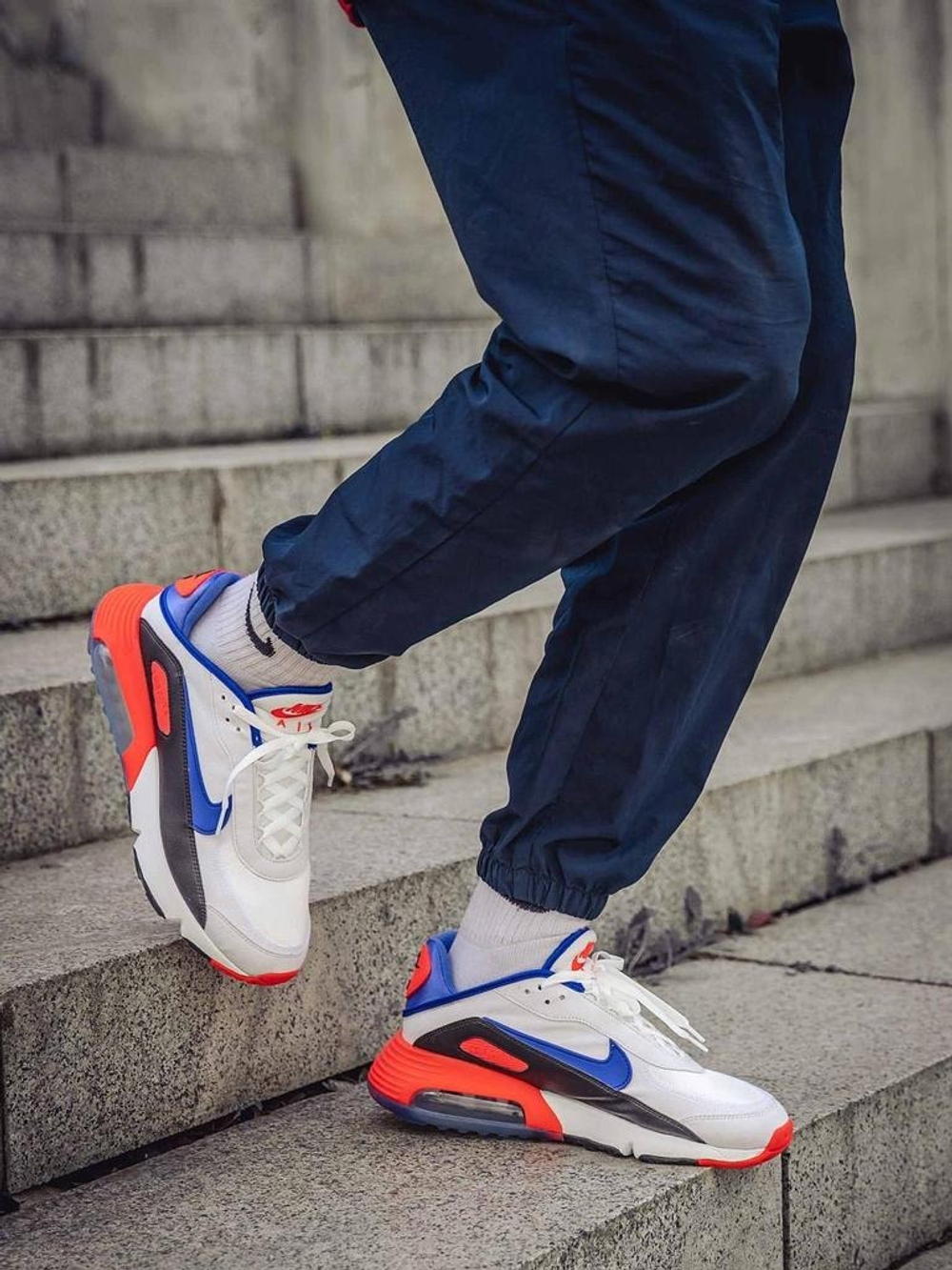 Кроссовки мужские NIKE AIR MAX 2090 EOI