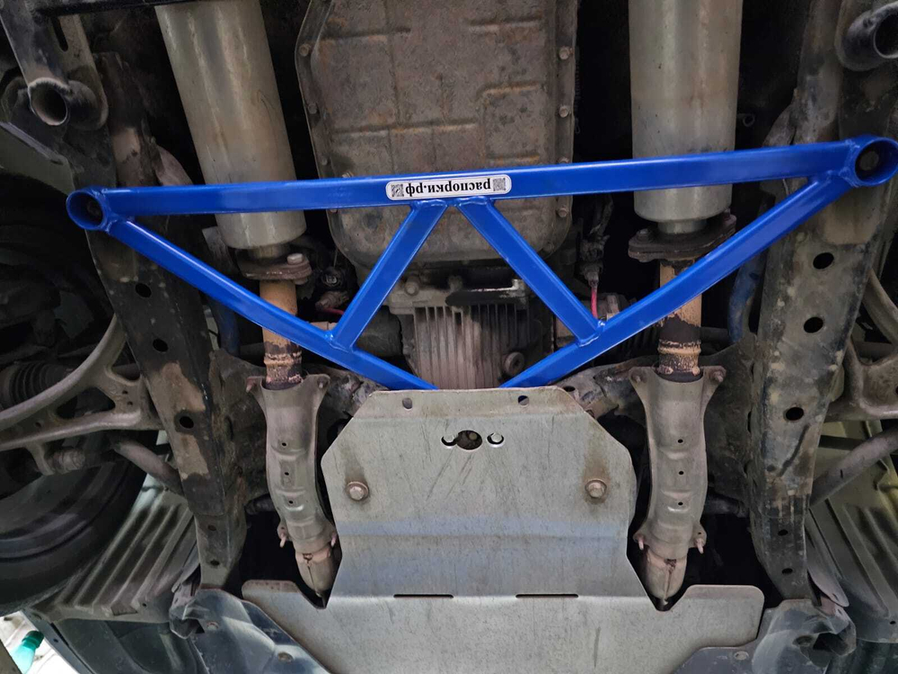 Распорка передняя нижняя треугольная Subaru Outback 4 (BR) (ПОД ЗАКАЗ)