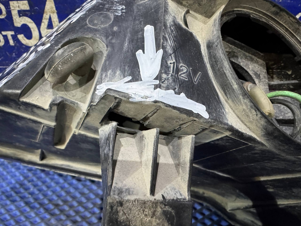 Фара передняя правая DAEWOO NEXIA 2011