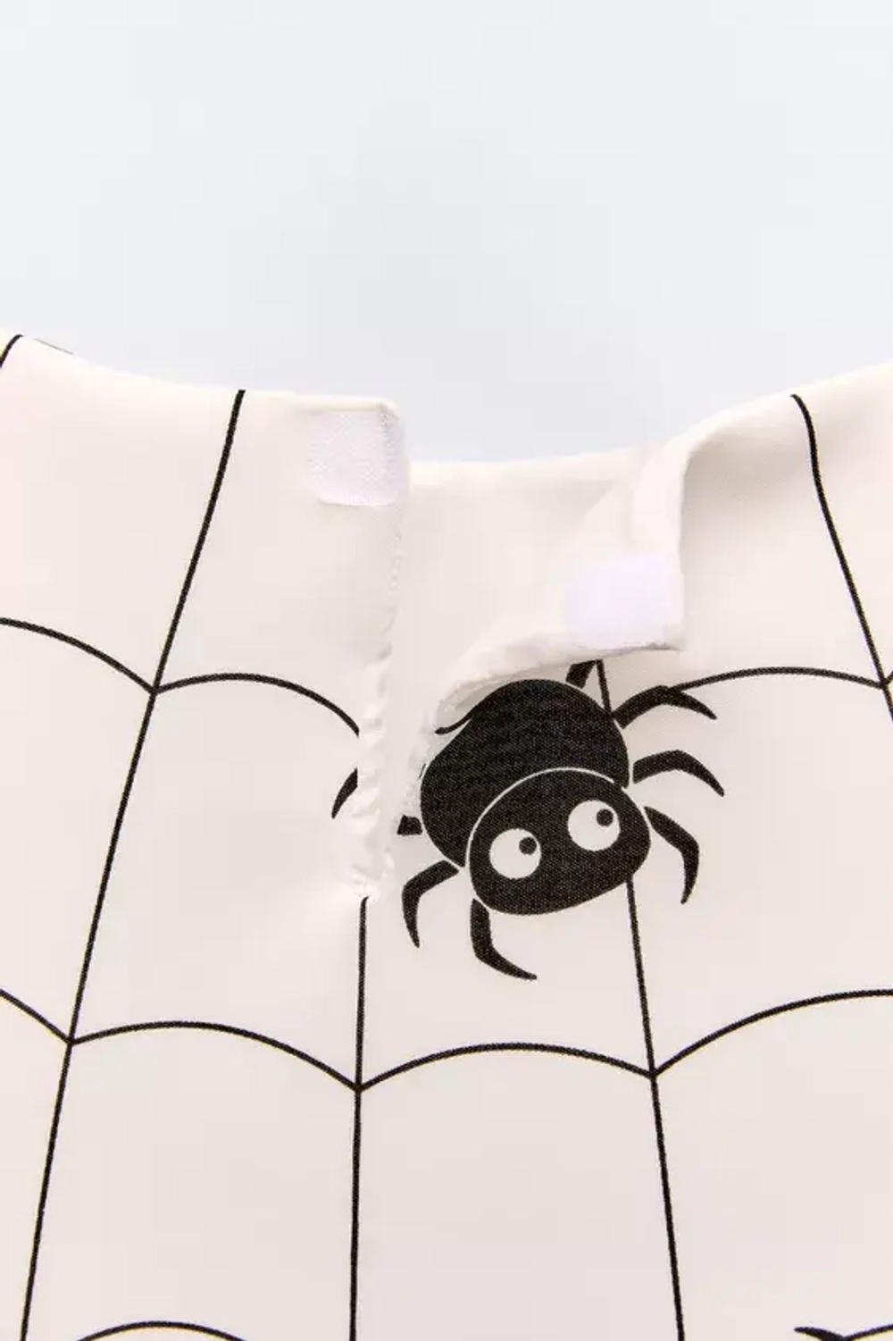 ZARA КОСТЮМ С ПРИНТОМ «ПАУКИ», БЕЛЫЙ