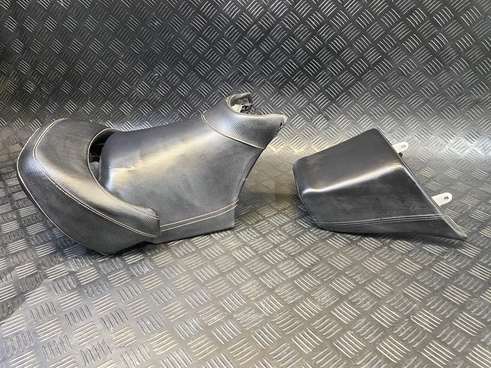 Сиденья Yamaha V-Max 1200 (комплект) 054629