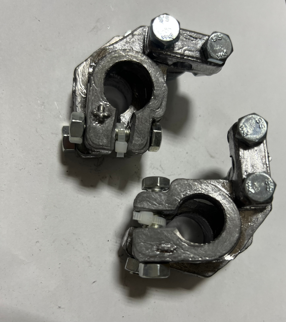 Клеммы АКБ "+-" свинец ГРУЗОВАЯ усиленные  под углом (№5)