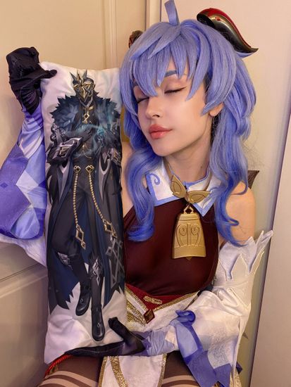 Мини дакимакура Капитано Геншин Импакт арт. M1307, 60х20 см