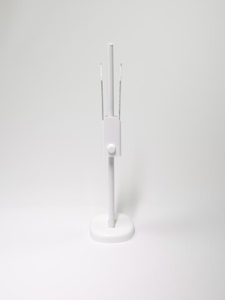 К31.50 Кронштейн напольный для стальных панельных радиаторов универсальный (регулируемая высота Н200-600)