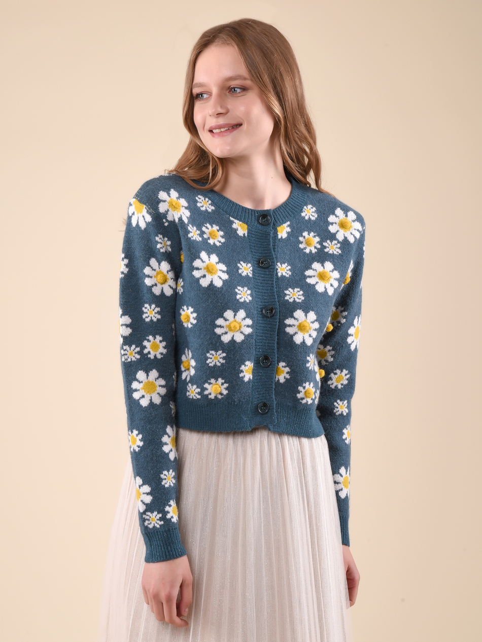Кардиган женский с объемными ромашками