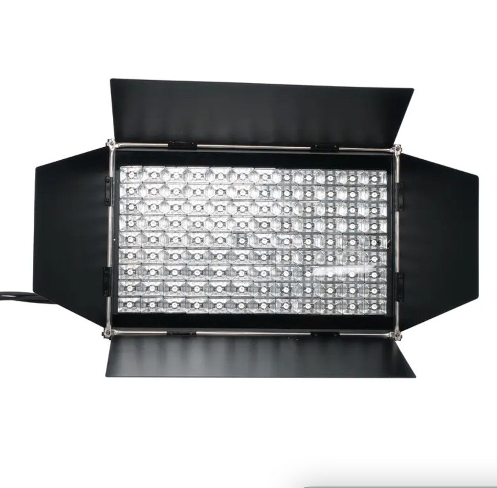 Portable 108x3W LED Flood Light — заливной прожектор 108×3 Вт RGB с углом 60° IP65