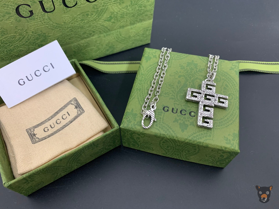 Подвеска Gucci "Cross GG Supreme"