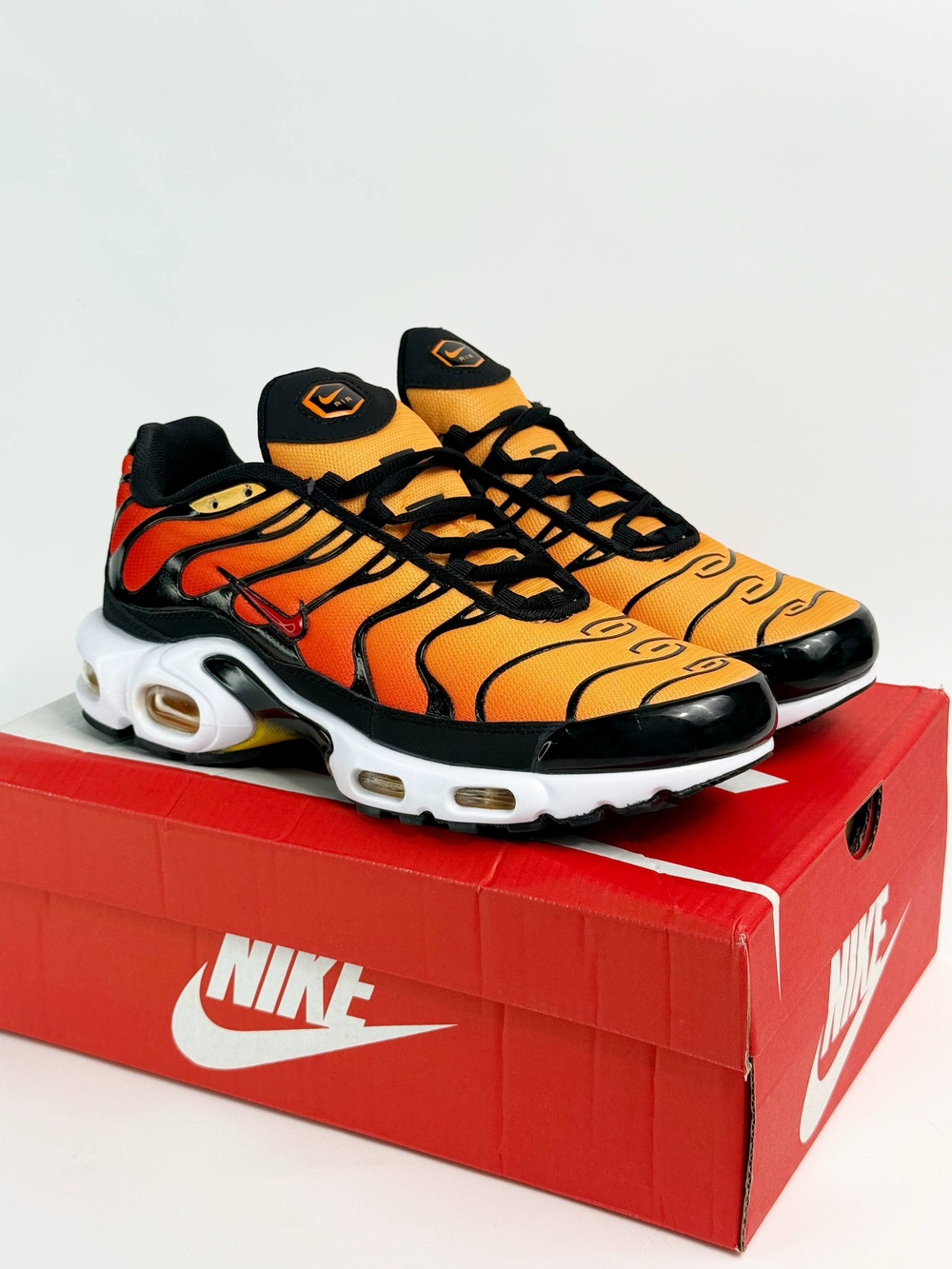 Кроссовки Nike Air Max Plus #B138 (оранж.)