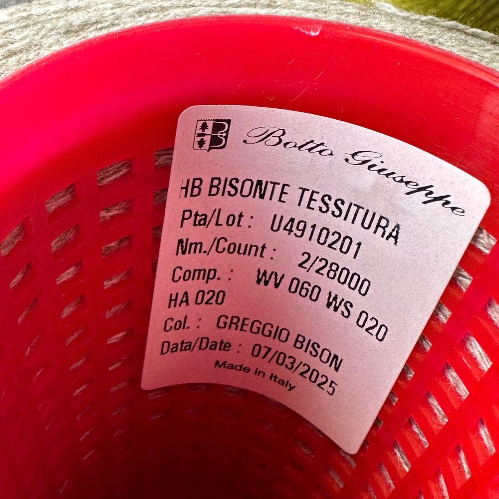 HB BISONTE TESSITURA - Botto Giuseppe; 60% меринос, 20% кашемир, 20% бизон; 1400м/100гр (2/28); col. GREGGIO BISON, цвет: бежевый меланж; S723