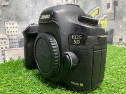Canon EOS 5D Mark III ( 111.000 кадров )