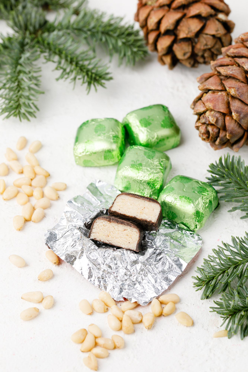 Кедровый марципан Классический / 600 г / шоу-бокс / ТМ Сибирский кедр