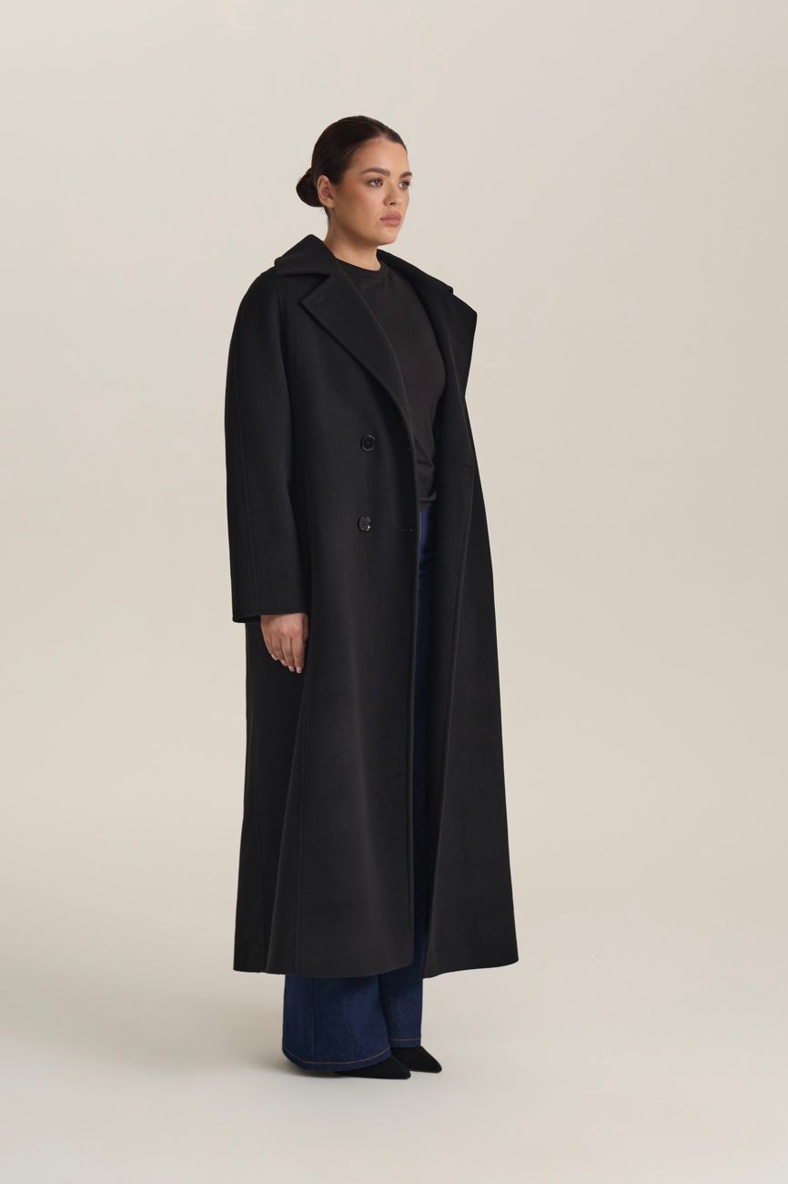 Пальто двубортное с отстрочкой, черный