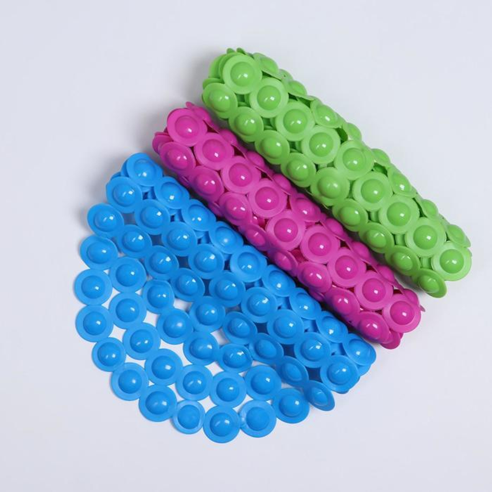 1127743 Коврик для ванны Доляна «Шарики», 34×69 см, цвет МИКС