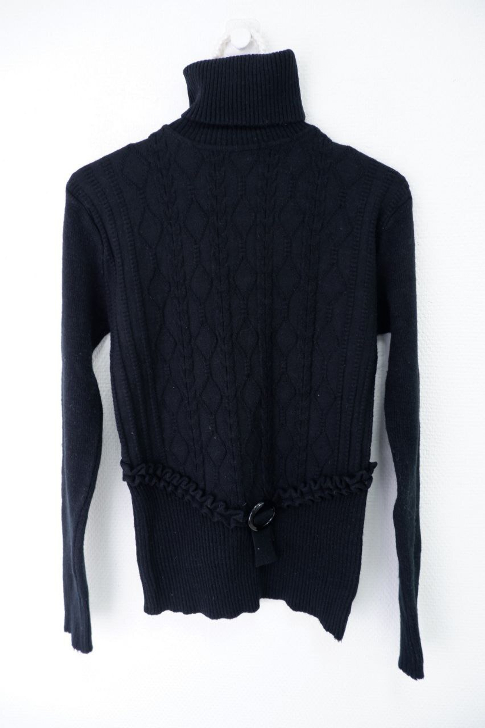 Джемпер практичный на 7-9 лет