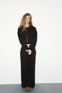 ZARA УКОРОЧЕННАЯ ТОЛСТОВКА С КАПЮШОНОМ, КОРИЧНЕВЫЙ