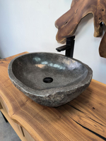 Раковина из речного камня RS-65881 52х42х15 из натурального камня
