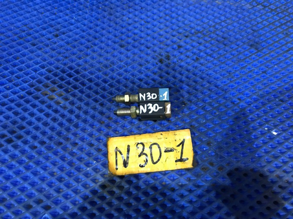 Датчик педали тормоза NISSAN R’NESSA 1999