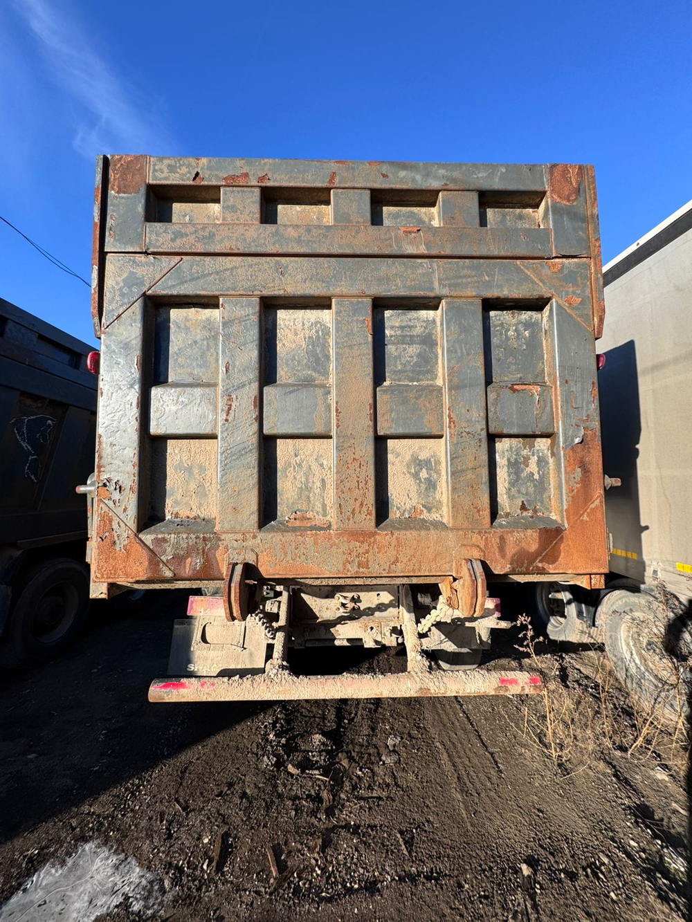 Shacman (Shaanxi) SX* 8x4 Самосвал SX331863366 (Дизельный, 12,5 л, 544 л.с., МТ)