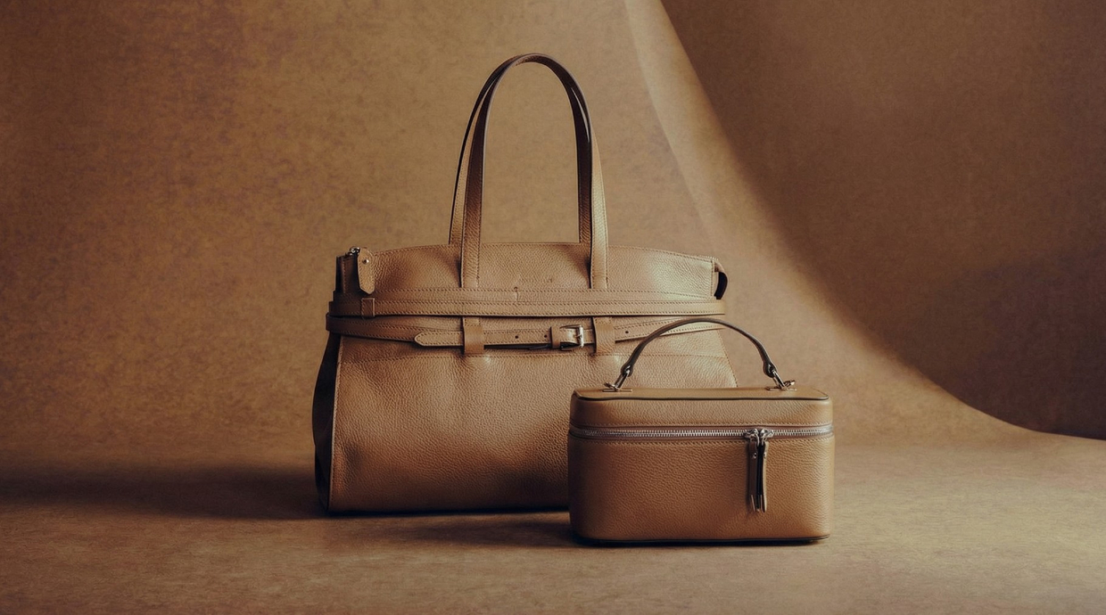 Мини или макси: какие размеры сумок в тренде