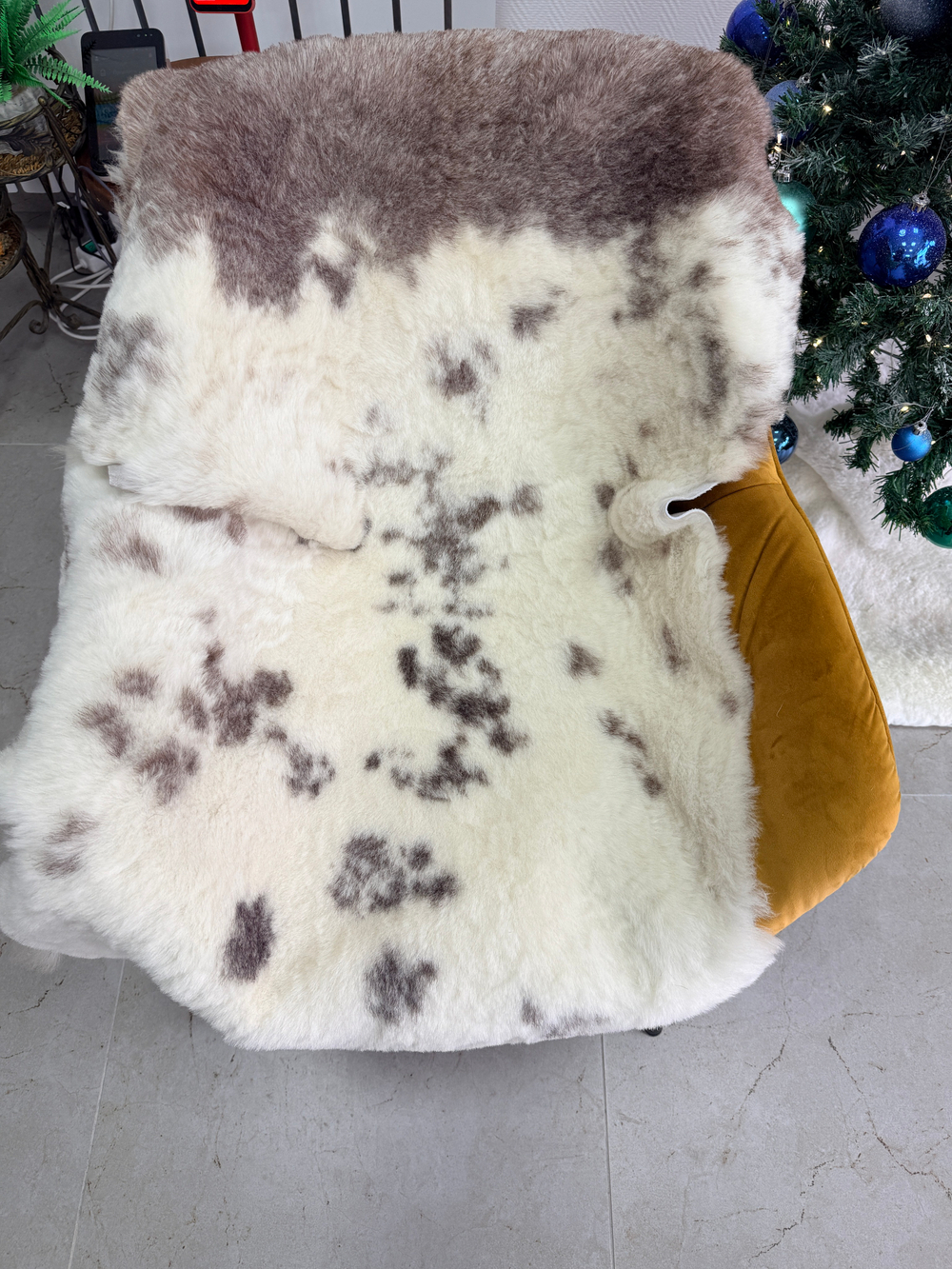 Шкура коврик меховой прикроватный овчина, 100х65 см.