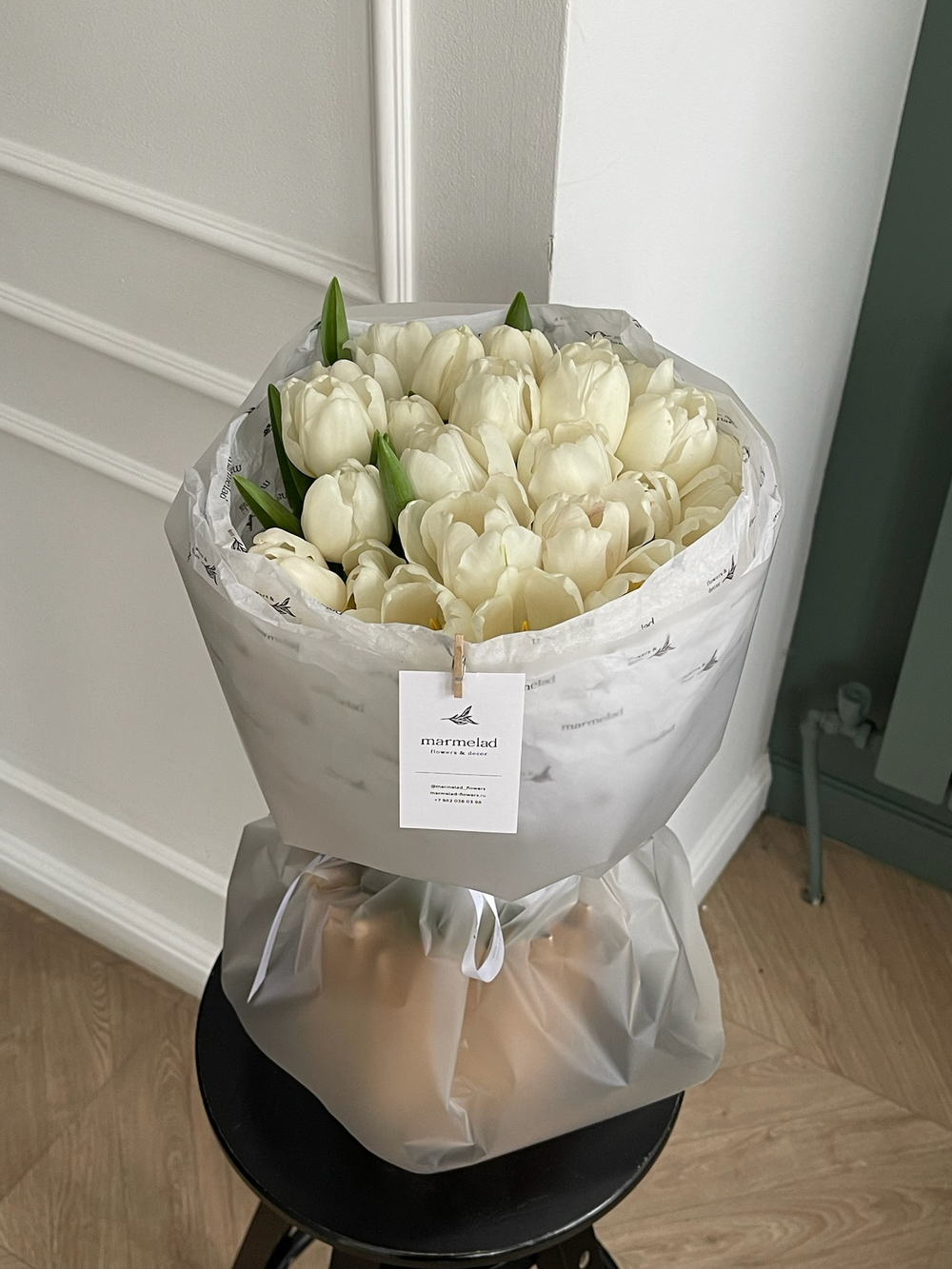 Букет из 25 белых тюльпанов
