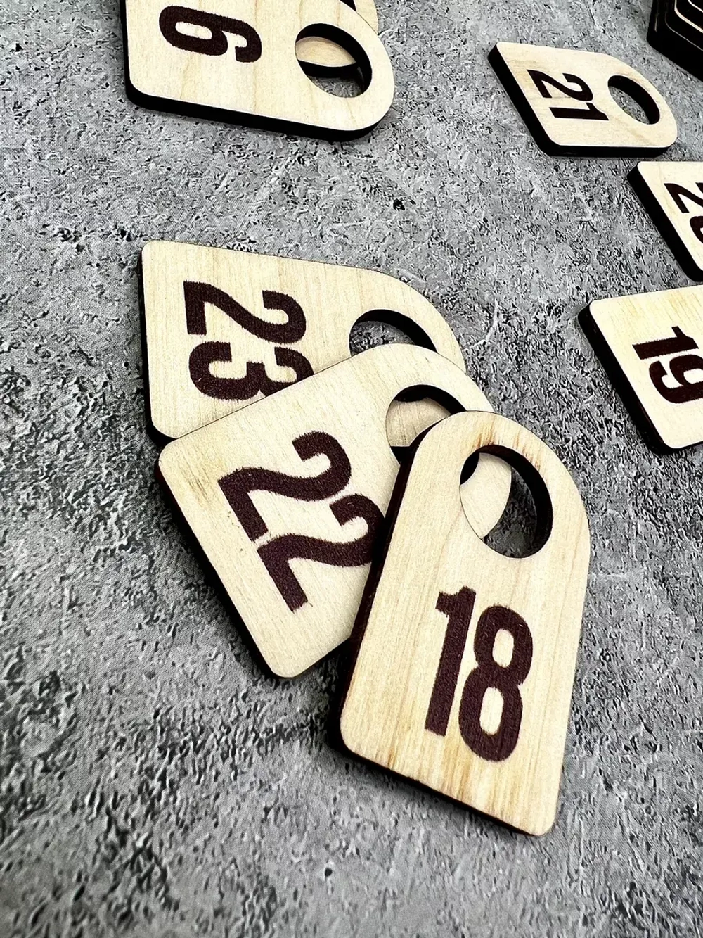 Номерки гардеробные дерево