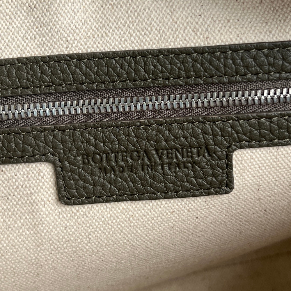 Bottega Veneta Medium Camera Bag  29 cm