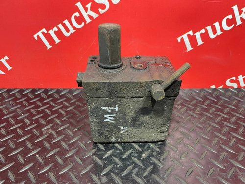 Насос подъёма кабины