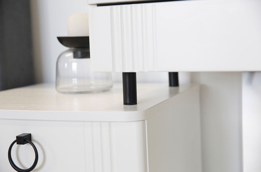 Туалетный столик "Ева" без зеркала (белое дерево/белый матовый) 1100*428*756