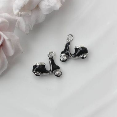 Подвеска Скутер с чёрной эмалью, 20*18 мм, родий, П1005