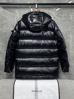 Пуховик Moncler