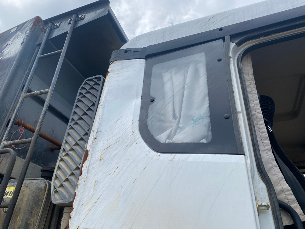 Shacman (Shaanxi) SX* 8x4 Самосвал SX33186V366 (Дизельный, 11,6 л, 423 л.с., МТ)