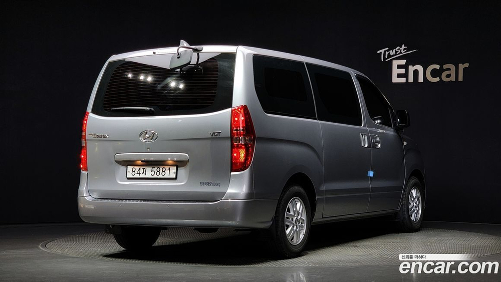 Hyundai The New Grand Starex Van 3-х местный (06.2020)