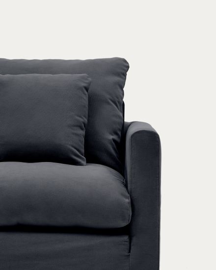 A cover designed to keep your Nora amchair in brand-new condition. Made from linen and cotton fabri