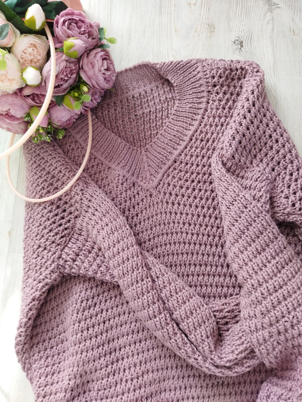 Свитер ручной работы в V-вырезом (42-46 / пыльная роза / 42-46)