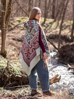 Пончо женское шерстяное с орнаментом