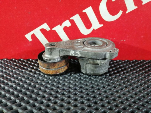 Ролик натяжитель приводного ремня