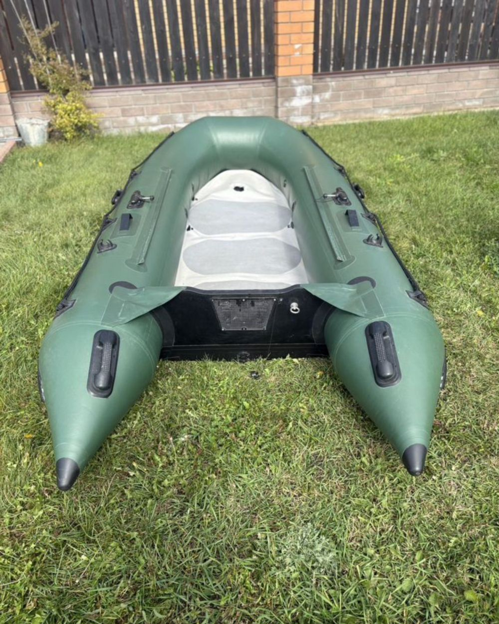 Лодка ПВХ ГЛАДИАТОР B330