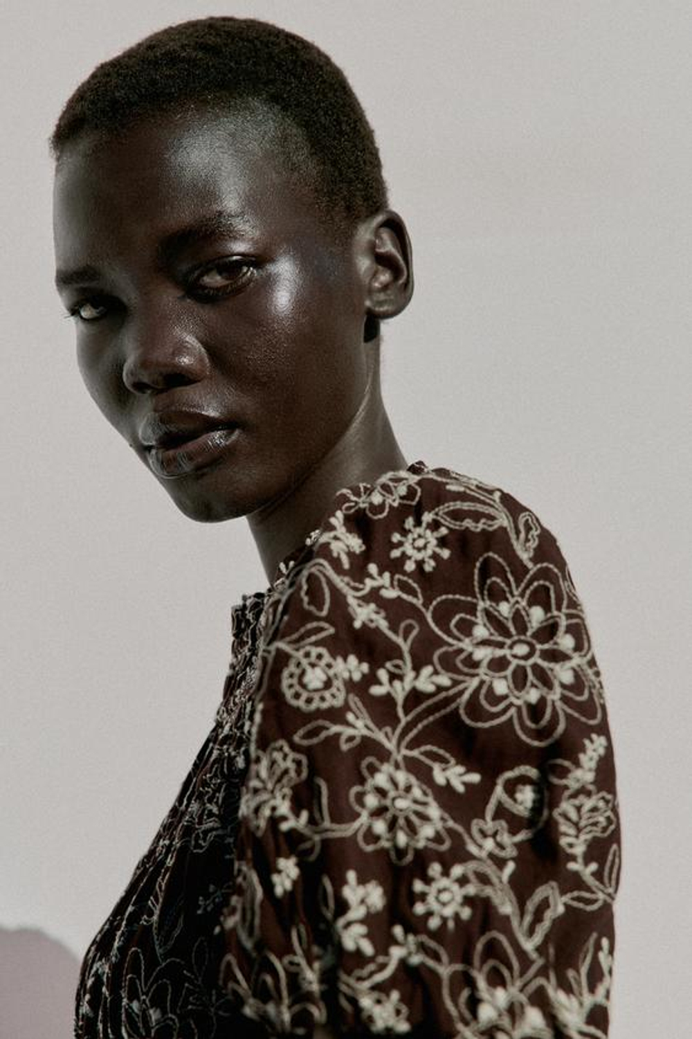 ZARA ТОП С ВЫШИВКОЙ, КОРИЧНЕВЫЙ/ЭКРЮ
